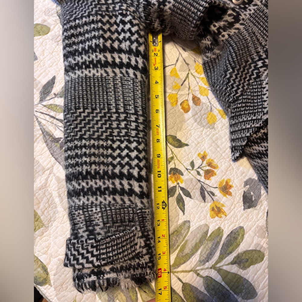 Free People Black and White Houndstooth Wool-Blend Raw Edge Long Coat - Picture 15 of 16